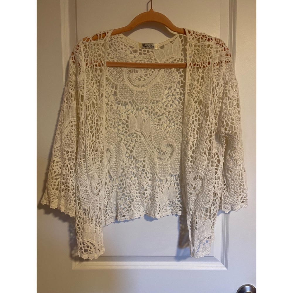 Shawl color Tan. Size M